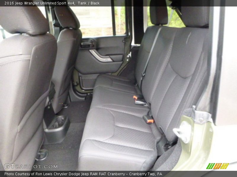 Tank / Black 2016 Jeep Wrangler Unlimited Sport 4x4