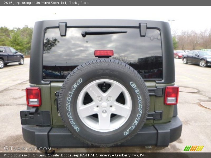 Tank / Black 2016 Jeep Wrangler Unlimited Sport 4x4
