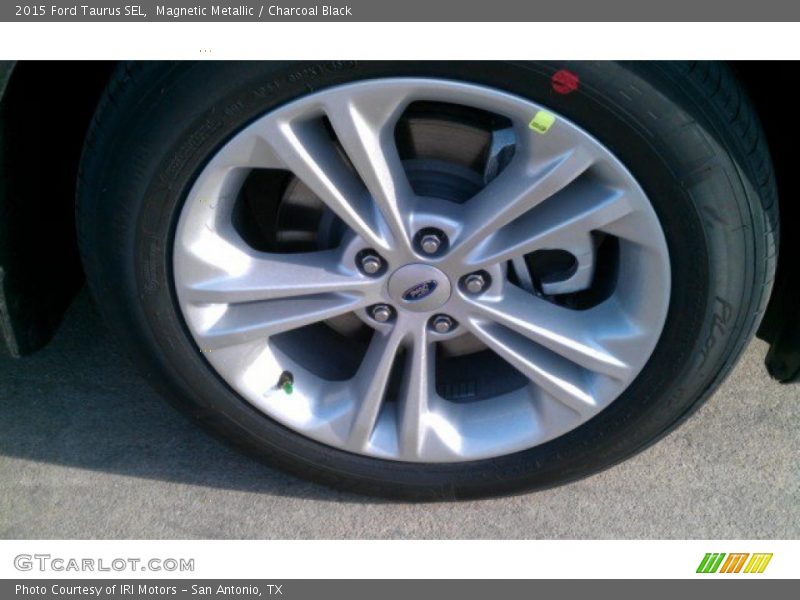 Magnetic Metallic / Charcoal Black 2015 Ford Taurus SEL