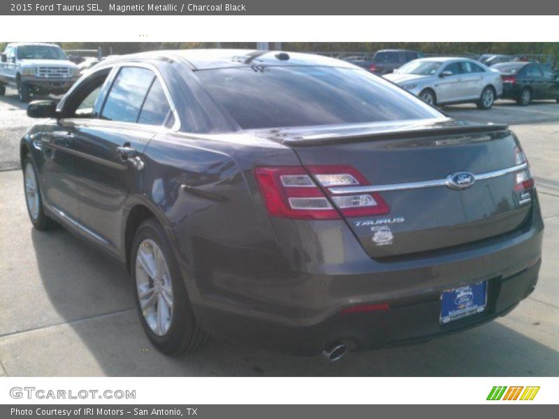 Magnetic Metallic / Charcoal Black 2015 Ford Taurus SEL