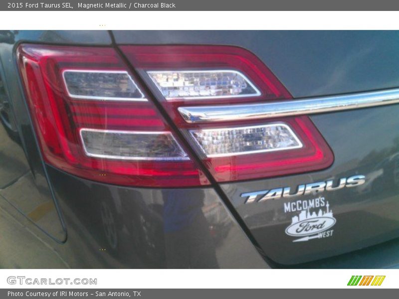 Magnetic Metallic / Charcoal Black 2015 Ford Taurus SEL