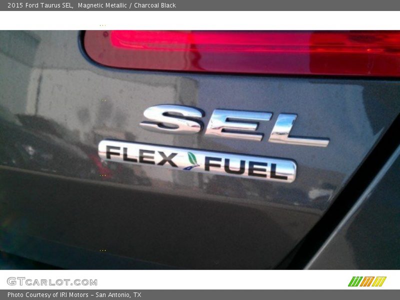 Magnetic Metallic / Charcoal Black 2015 Ford Taurus SEL