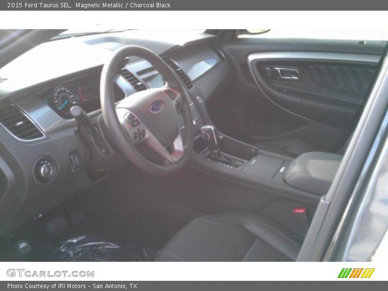 Magnetic Metallic / Charcoal Black 2015 Ford Taurus SEL