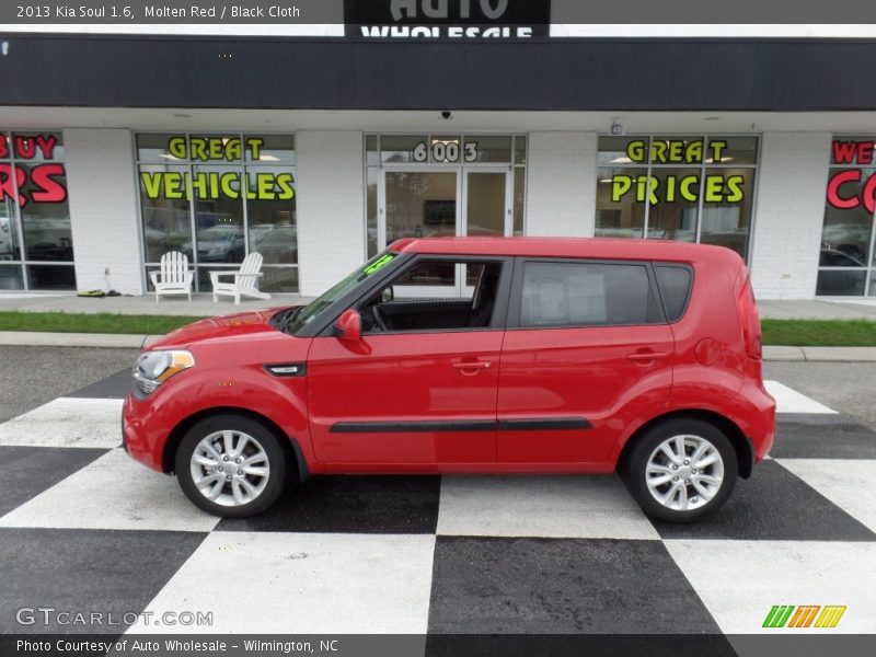 Molten Red / Black Cloth 2013 Kia Soul 1.6