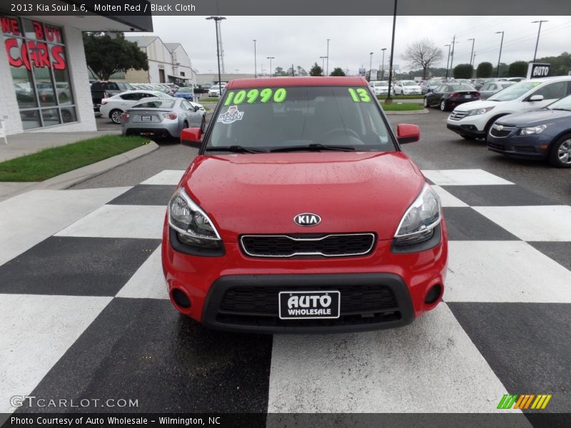 Molten Red / Black Cloth 2013 Kia Soul 1.6