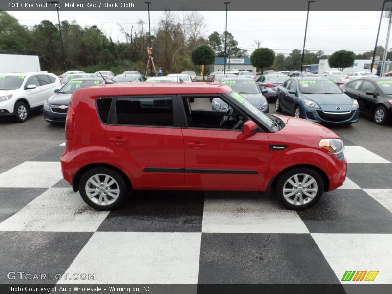 Molten Red / Black Cloth 2013 Kia Soul 1.6
