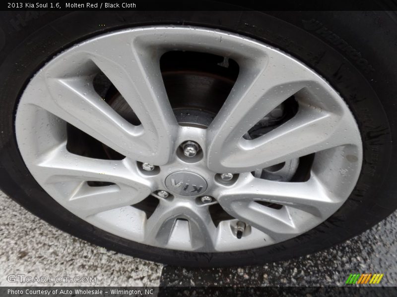 Molten Red / Black Cloth 2013 Kia Soul 1.6