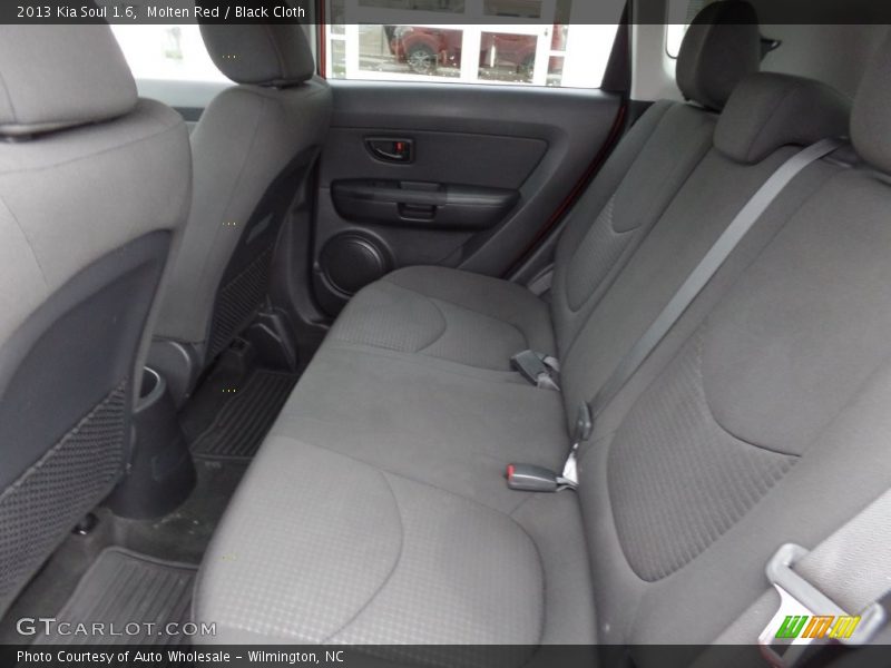 Molten Red / Black Cloth 2013 Kia Soul 1.6
