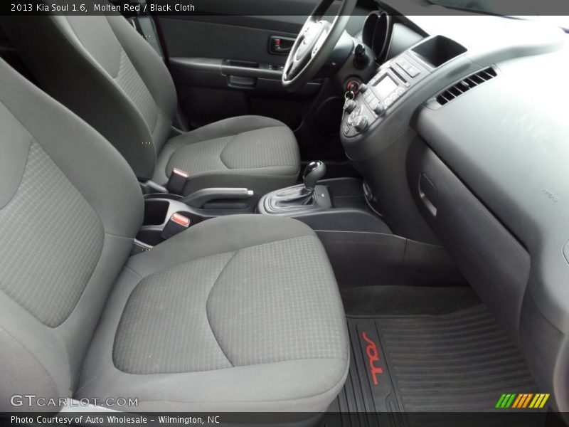 Molten Red / Black Cloth 2013 Kia Soul 1.6