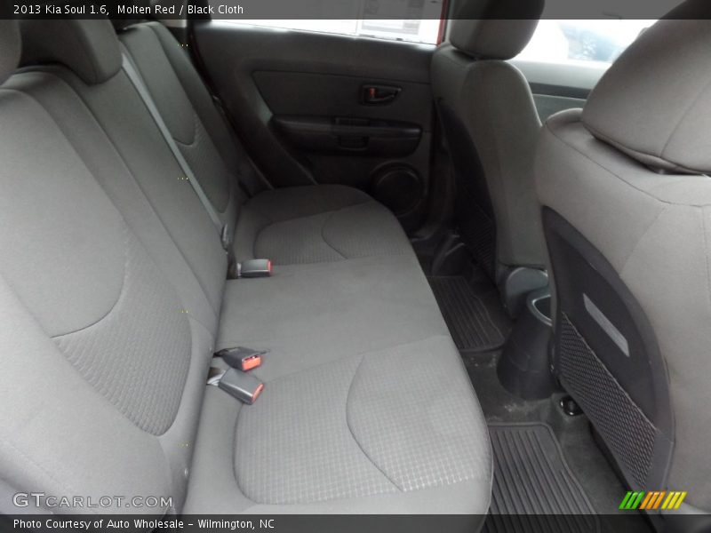 Molten Red / Black Cloth 2013 Kia Soul 1.6