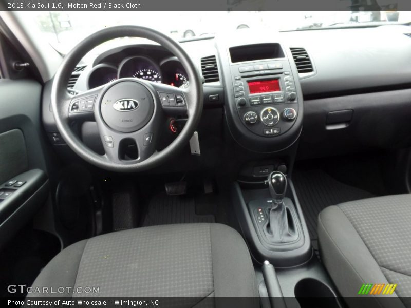 Molten Red / Black Cloth 2013 Kia Soul 1.6