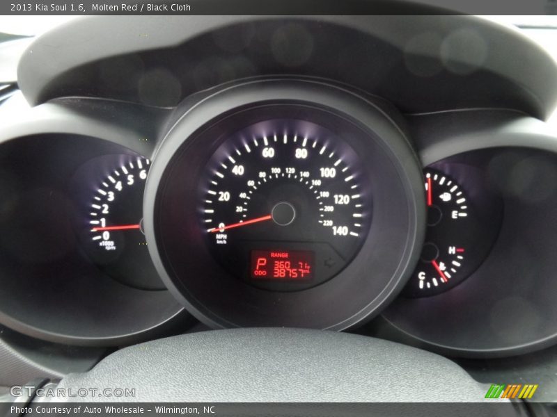 Molten Red / Black Cloth 2013 Kia Soul 1.6