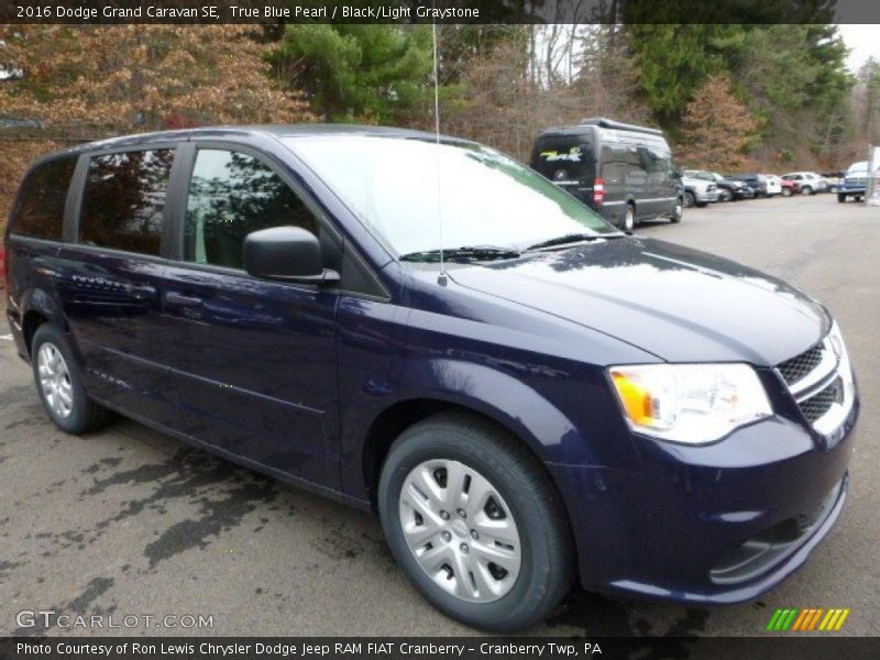 True Blue Pearl / Black/Light Graystone 2016 Dodge Grand Caravan SE