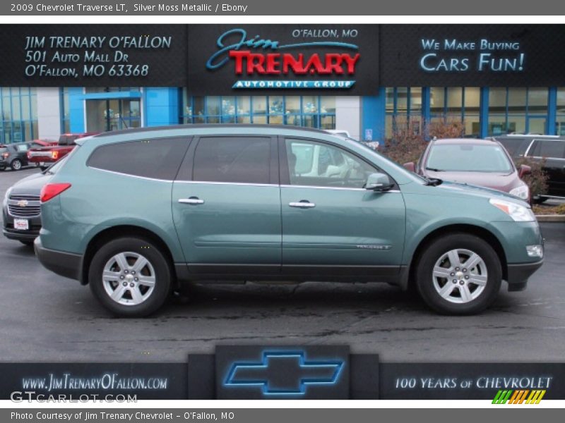 Silver Moss Metallic / Ebony 2009 Chevrolet Traverse LT