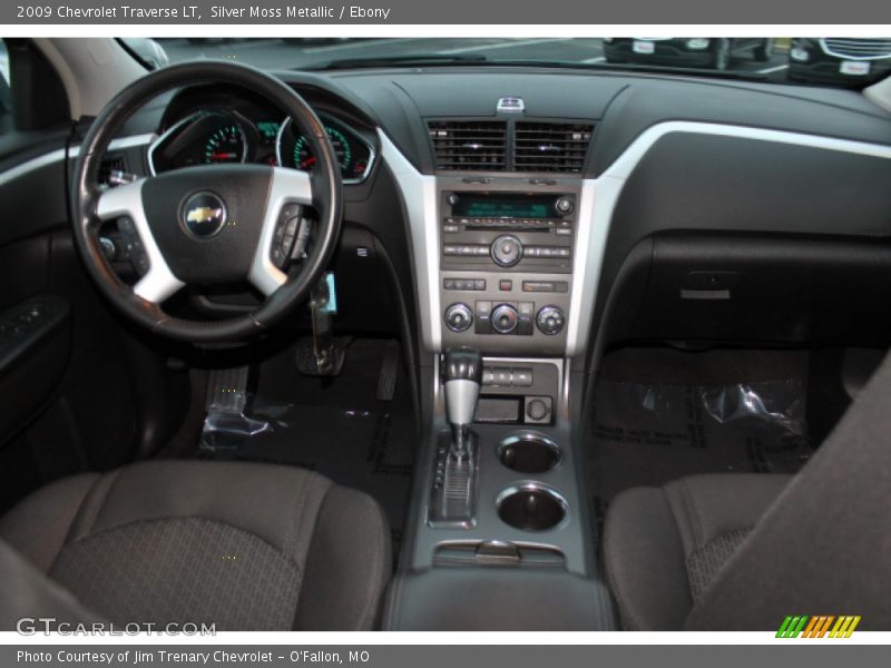 Silver Moss Metallic / Ebony 2009 Chevrolet Traverse LT