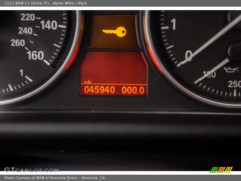 Alpine White / Black 2013 BMW X1 xDrive 35i