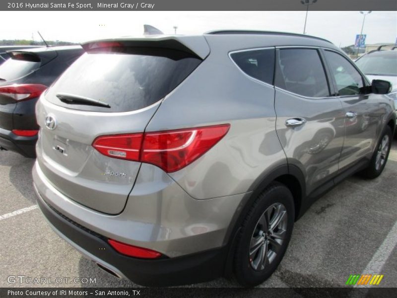 Mineral Gray / Gray 2016 Hyundai Santa Fe Sport