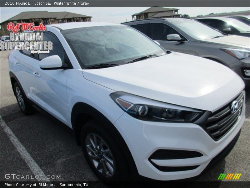 Winter White / Gray 2016 Hyundai Tucson SE
