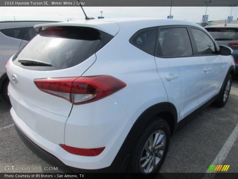 Winter White / Gray 2016 Hyundai Tucson SE
