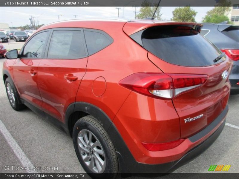 Sedona Sunset / Black 2016 Hyundai Tucson SE