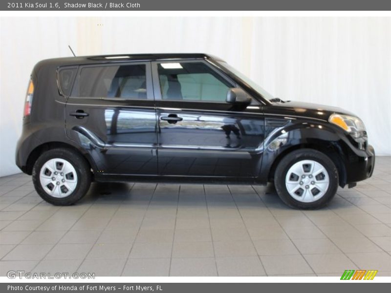Shadow Black / Black Cloth 2011 Kia Soul 1.6