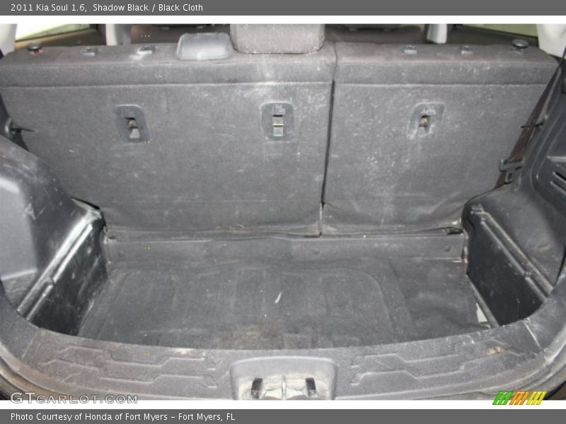Shadow Black / Black Cloth 2011 Kia Soul 1.6
