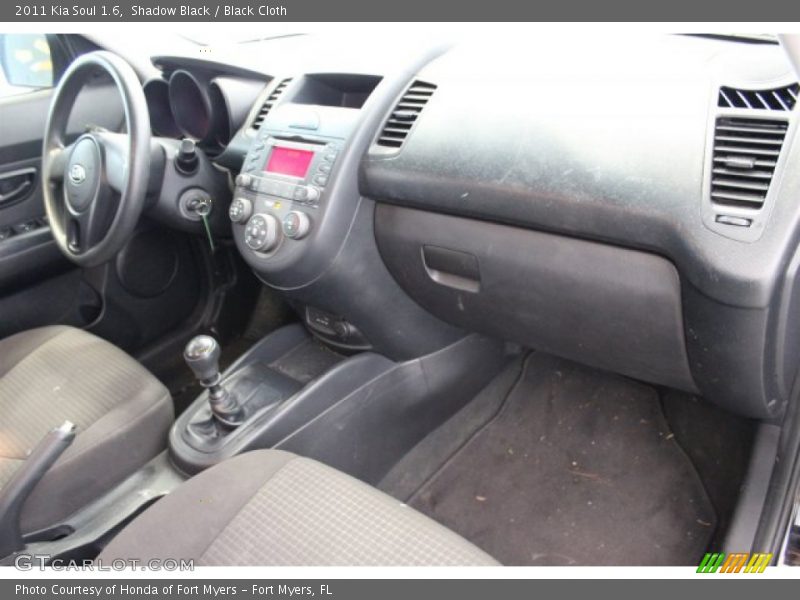 Shadow Black / Black Cloth 2011 Kia Soul 1.6