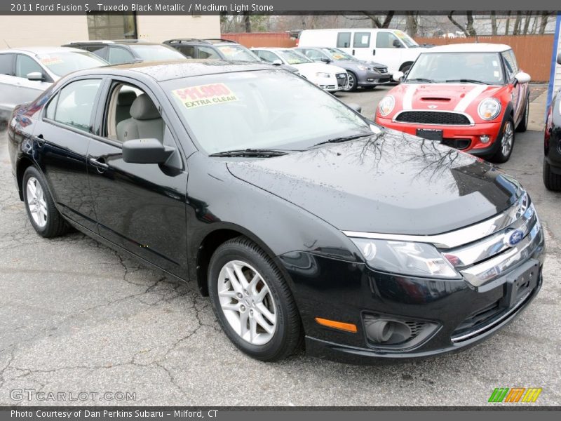 Tuxedo Black Metallic / Medium Light Stone 2011 Ford Fusion S
