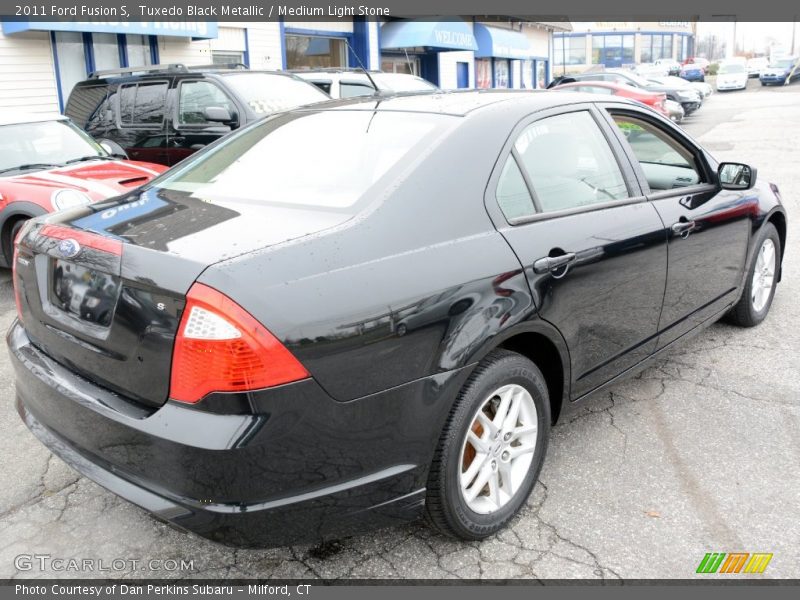 Tuxedo Black Metallic / Medium Light Stone 2011 Ford Fusion S