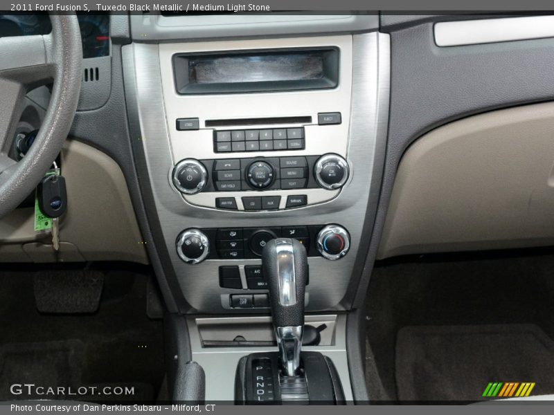 Tuxedo Black Metallic / Medium Light Stone 2011 Ford Fusion S