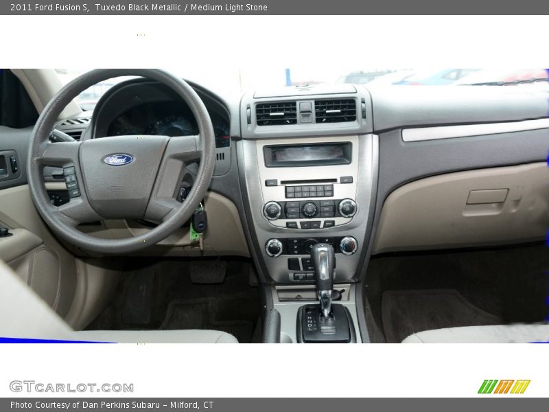 Tuxedo Black Metallic / Medium Light Stone 2011 Ford Fusion S