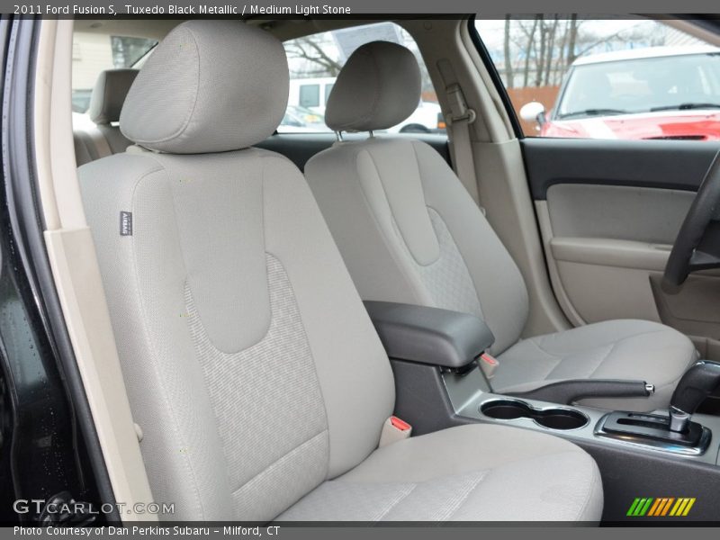 Tuxedo Black Metallic / Medium Light Stone 2011 Ford Fusion S