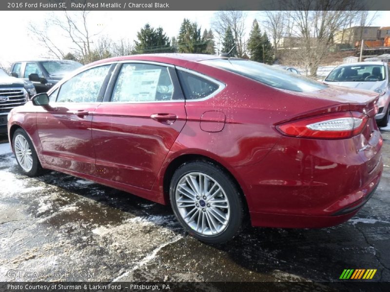 Ruby Red Metallic / Charcoal Black 2016 Ford Fusion SE