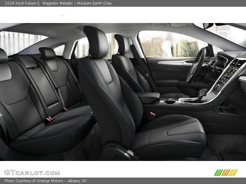 Magnetic Metallic / Medium Earth Gray 2016 Ford Fusion S