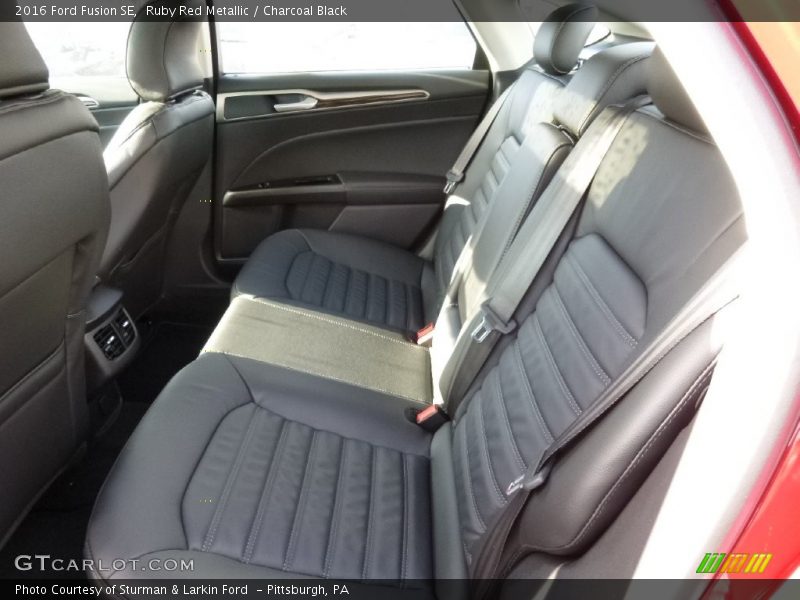 Ruby Red Metallic / Charcoal Black 2016 Ford Fusion SE