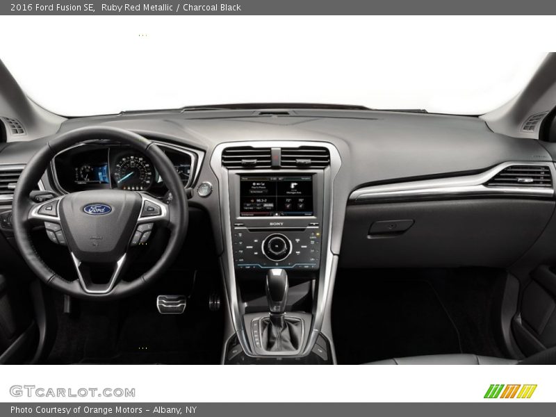 Ruby Red Metallic / Charcoal Black 2016 Ford Fusion SE