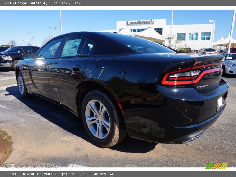 Pitch Black / Black 2016 Dodge Charger SE