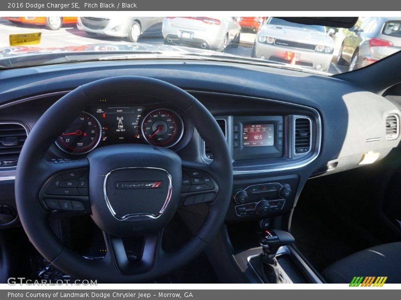 Pitch Black / Black 2016 Dodge Charger SE