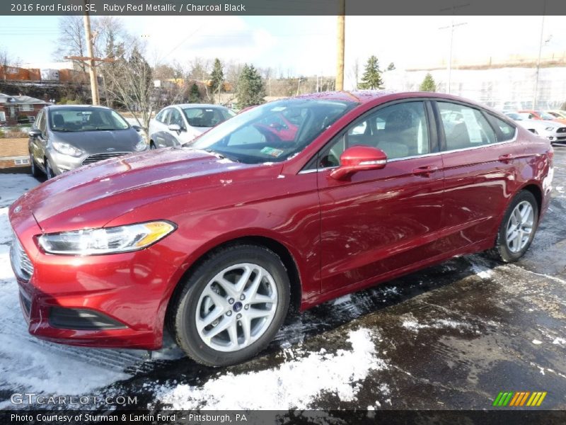 Ruby Red Metallic / Charcoal Black 2016 Ford Fusion SE
