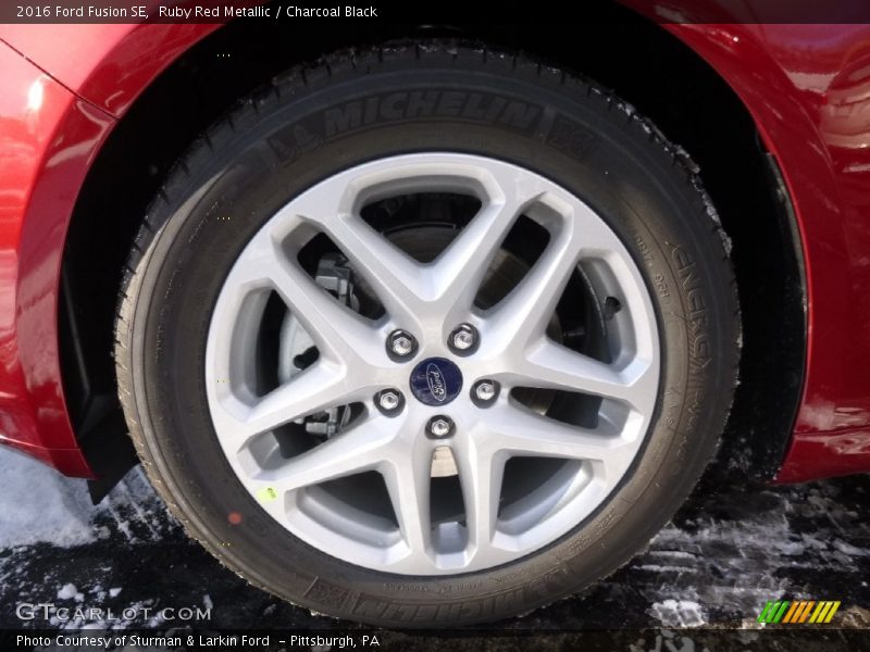 Ruby Red Metallic / Charcoal Black 2016 Ford Fusion SE