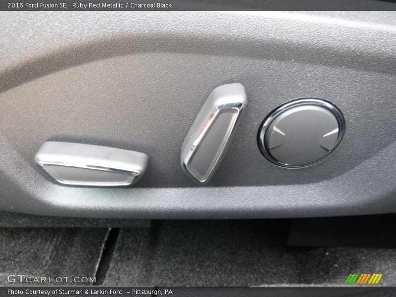 Ruby Red Metallic / Charcoal Black 2016 Ford Fusion SE