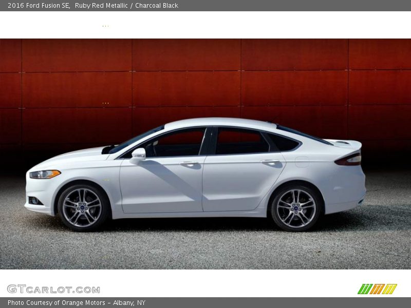 Ruby Red Metallic / Charcoal Black 2016 Ford Fusion SE