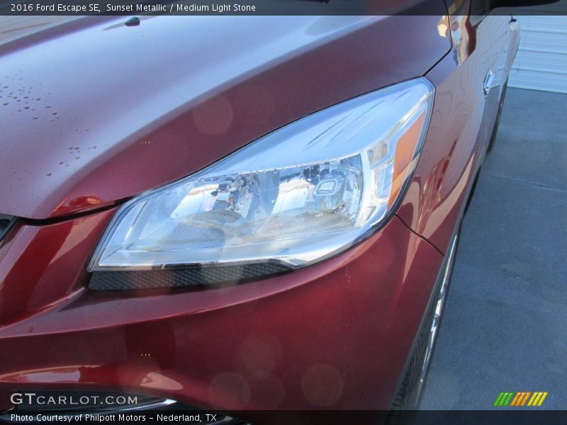 Sunset Metallic / Medium Light Stone 2016 Ford Escape SE