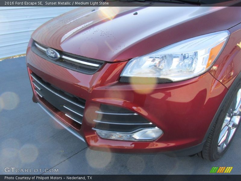 Sunset Metallic / Medium Light Stone 2016 Ford Escape SE