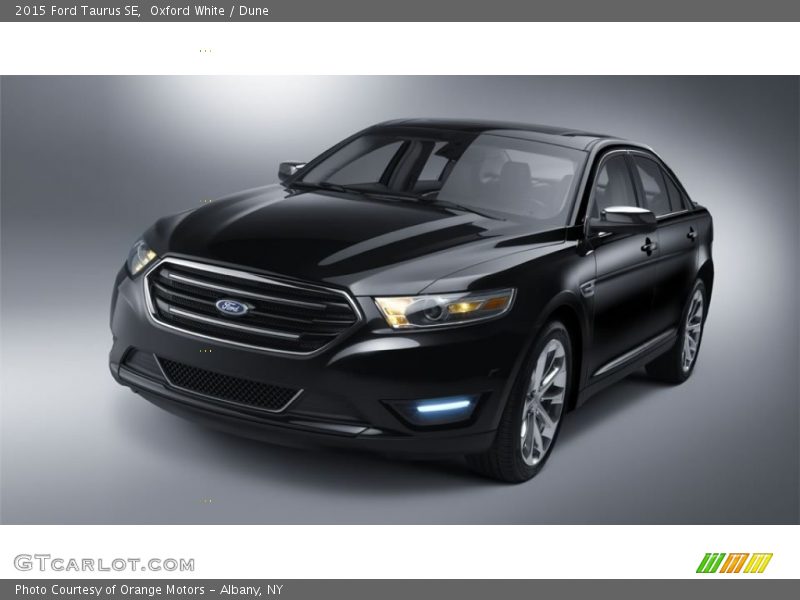 Oxford White / Dune 2015 Ford Taurus SE