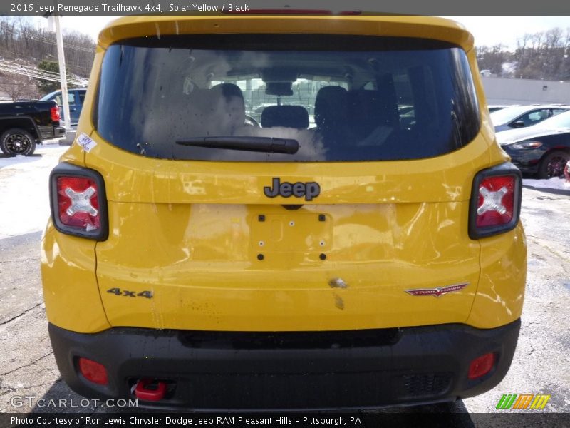 Solar Yellow / Black 2016 Jeep Renegade Trailhawk 4x4