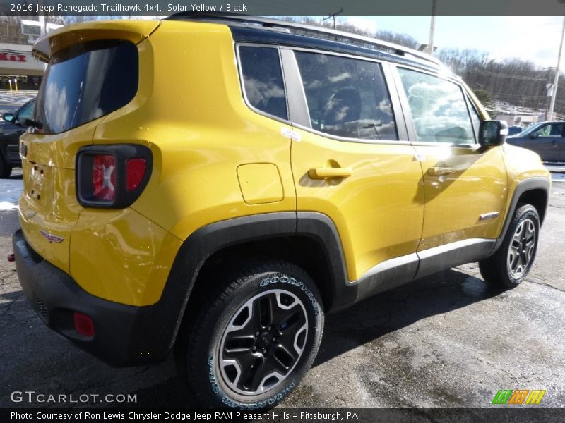 Solar Yellow / Black 2016 Jeep Renegade Trailhawk 4x4