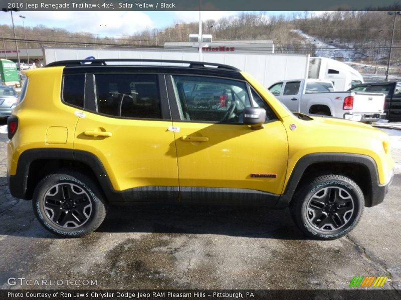 Solar Yellow / Black 2016 Jeep Renegade Trailhawk 4x4