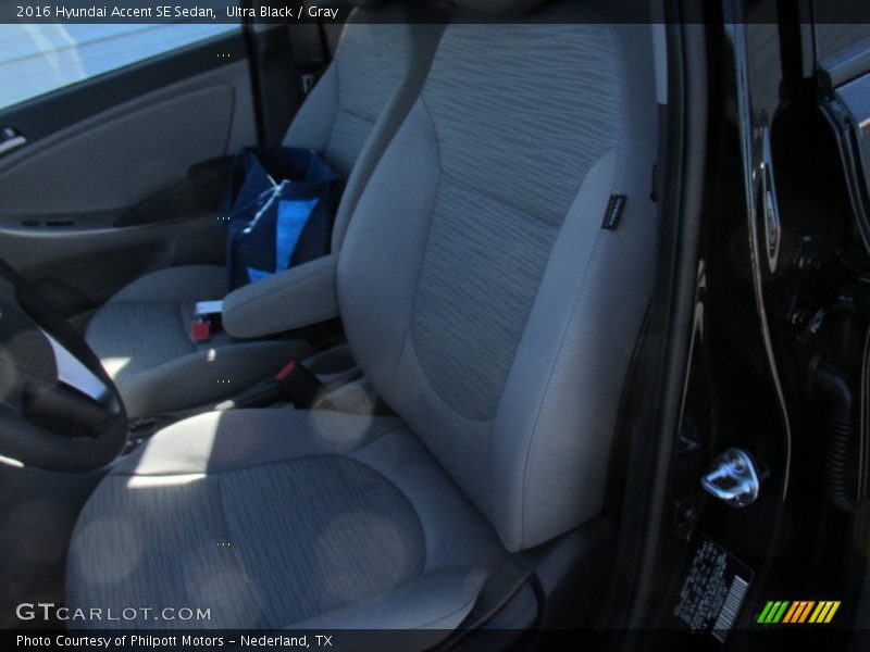 Ultra Black / Gray 2016 Hyundai Accent SE Sedan