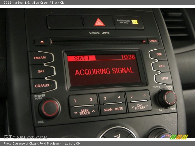 Alien Green / Black Cloth 2012 Kia Soul 1.6